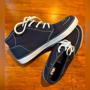 Boys casual sneaker / shoe size 4